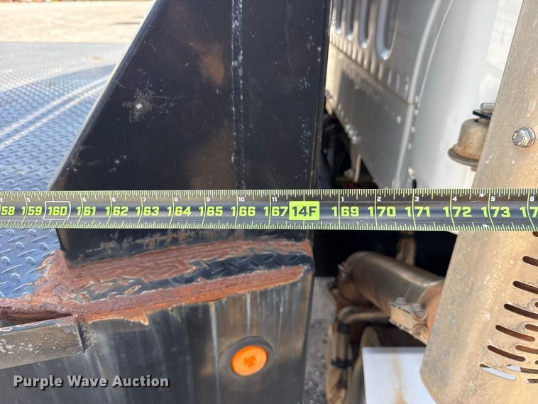 image for item EW8720 2016 Freightliner Business Class M2 flatbed truck