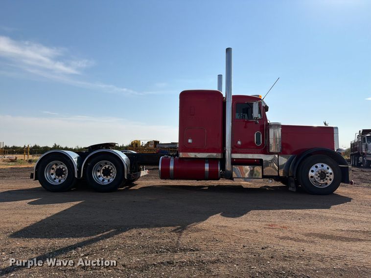 image for item EW8748 1994 Peterbilt 379 semi truck