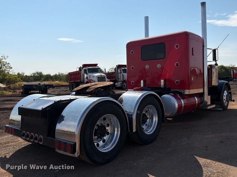 image for item EW8748 1994 Peterbilt 379 semi truck
