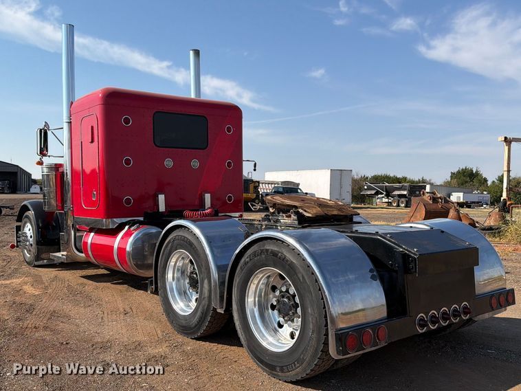 image for item EW8748 1994 Peterbilt 379 semi truck