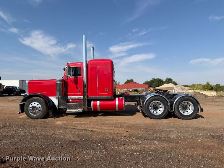 image for item EW8748 1994 Peterbilt 379 semi truck