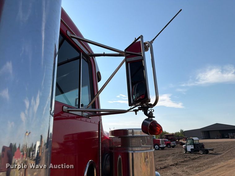 image for item EW8748 1994 Peterbilt 379 semi truck