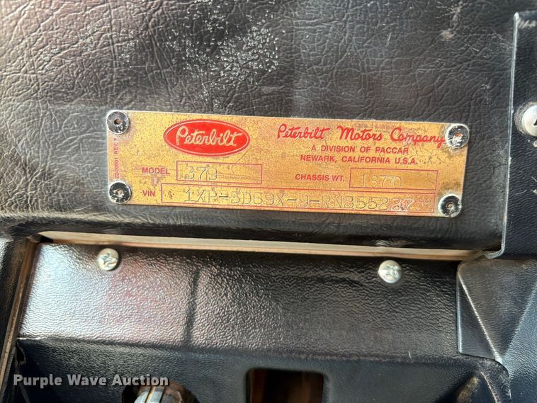 image for item EW8748 1994 Peterbilt 379 semi truck