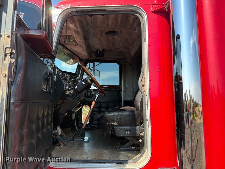 image for item EW8748 1994 Peterbilt 379 semi truck