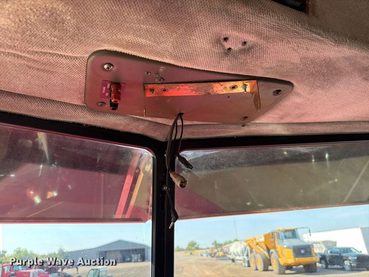 image for item EW8748 1994 Peterbilt 379 semi truck