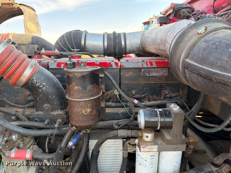 image for item EW8748 1994 Peterbilt 379 semi truck