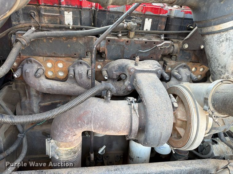 image for item EW8748 1994 Peterbilt 379 semi truck