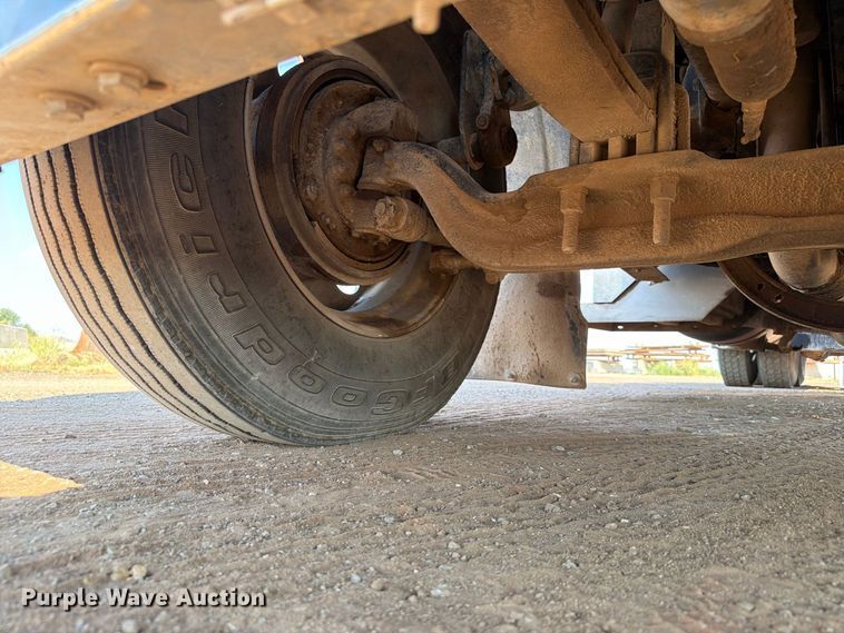 image for item EW8748 1994 Peterbilt 379 semi truck