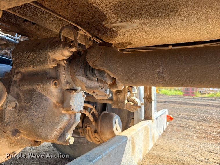 image for item EW8748 1994 Peterbilt 379 semi truck