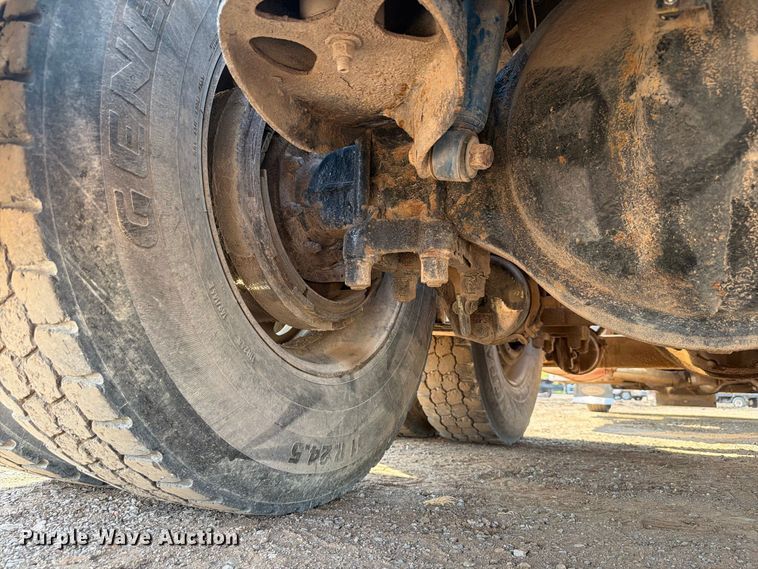 image for item EW8748 1994 Peterbilt 379 semi truck