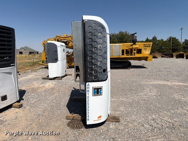 image for item EW8777 Thermoking SB-210 30 reefer unit