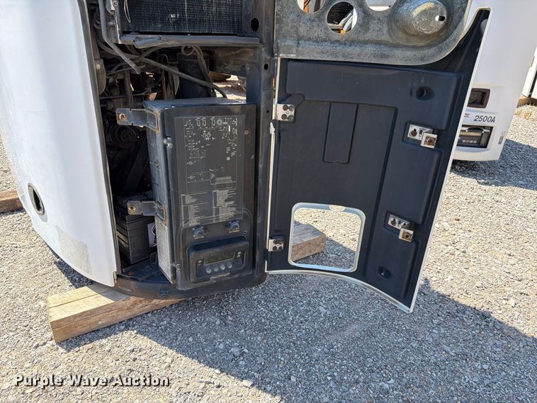 image for item EW8777 Thermoking SB-210 30 reefer unit