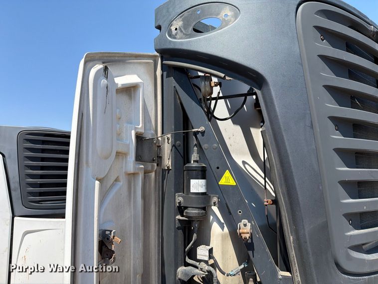 image for item EW8805 Carrier X2 2500A reefer unit