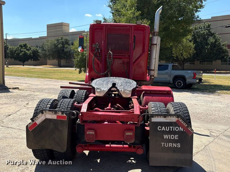 image for item EX0034 2006 Kenworth T800 semi truck