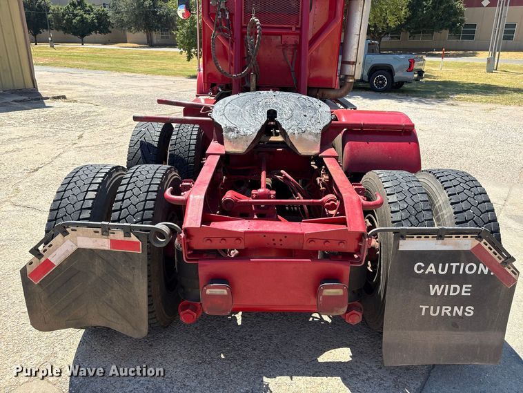 image for item EX0034 2006 Kenworth T800 semi truck