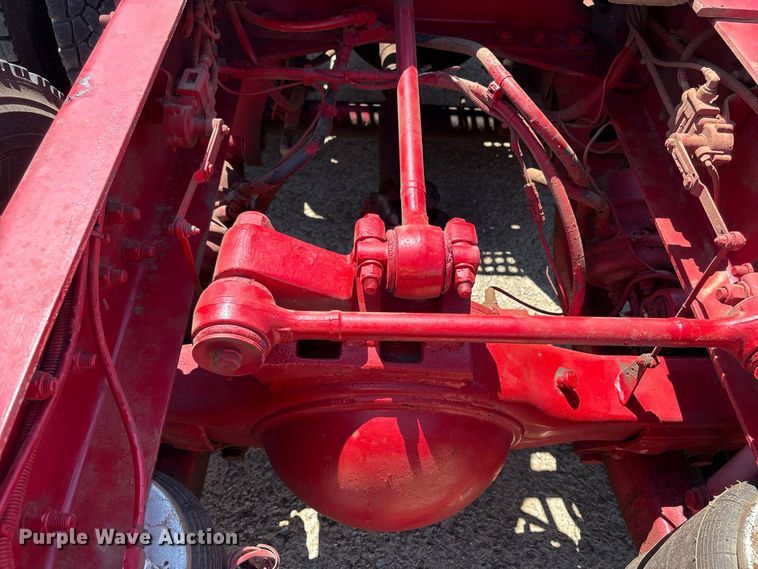 image for item EX0034 2006 Kenworth T800 semi truck