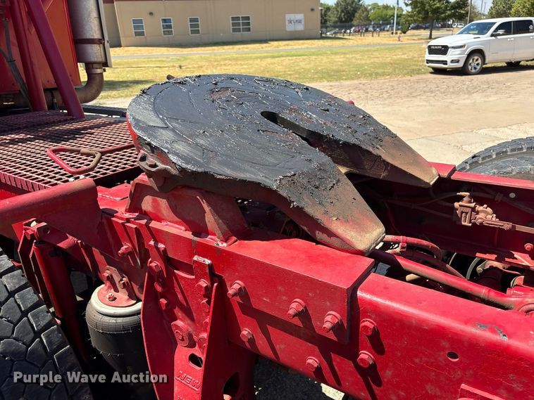 image for item EX0034 2006 Kenworth T800 semi truck