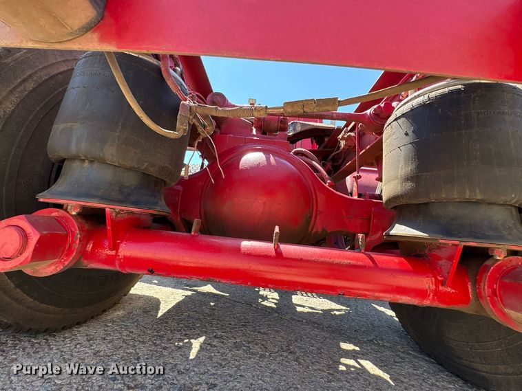 image for item EX0034 2006 Kenworth T800 semi truck