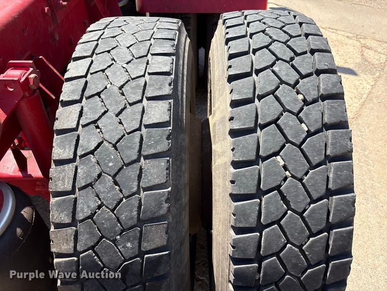 image for item EX0034 2006 Kenworth T800 semi truck