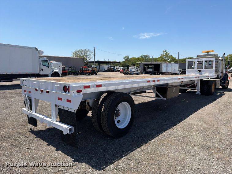 image for item FB5077 1979 Pullman Trailmobile flatbed trailer