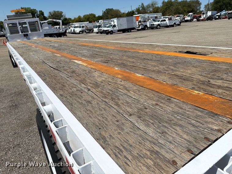 image for item FB5077 1979 Pullman Trailmobile flatbed trailer