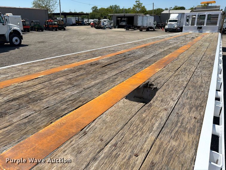 image for item FB5077 1979 Pullman Trailmobile flatbed trailer