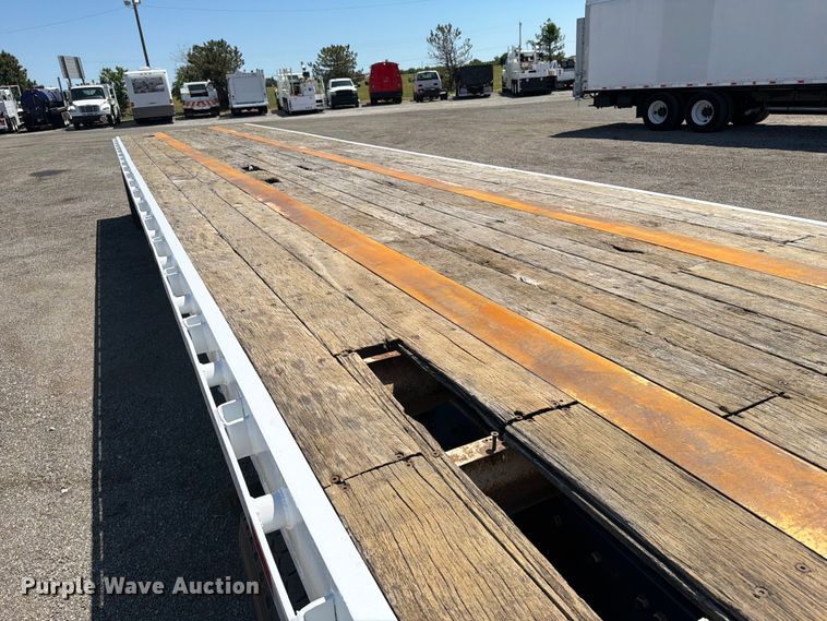 image for item FB5077 1979 Pullman Trailmobile flatbed trailer