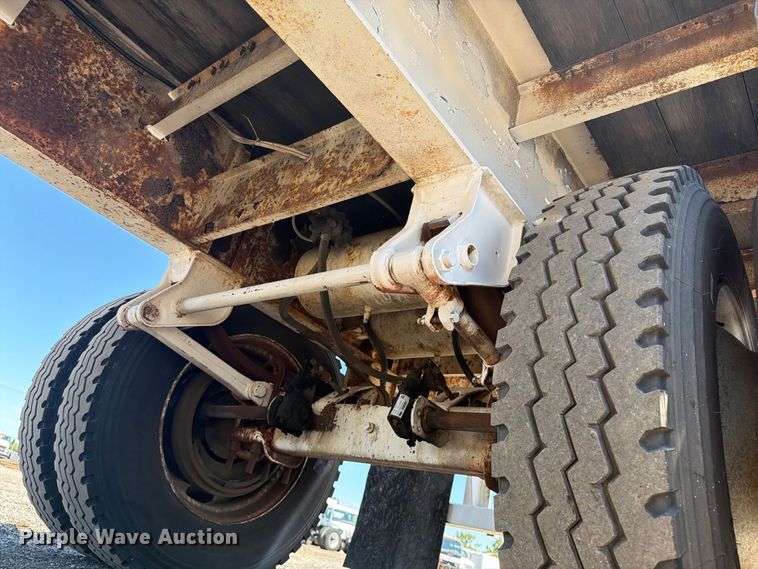 image for item FB5077 1979 Pullman Trailmobile flatbed trailer
