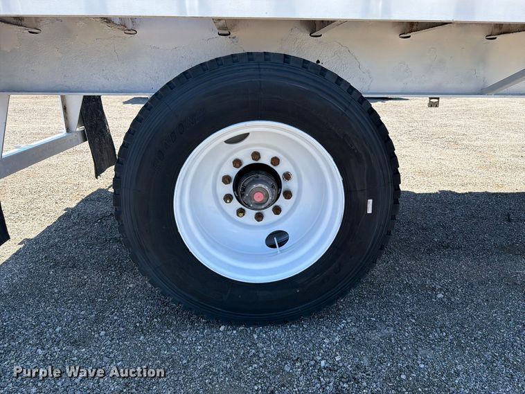 image for item FB5077 1979 Pullman Trailmobile flatbed trailer