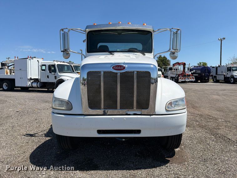 image for item FB5078 2018 Peterbilt 337 truck cab and chassis