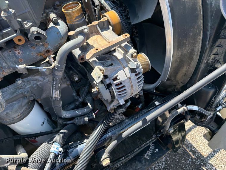 image for item FB5078 2018 Peterbilt 337 truck cab and chassis