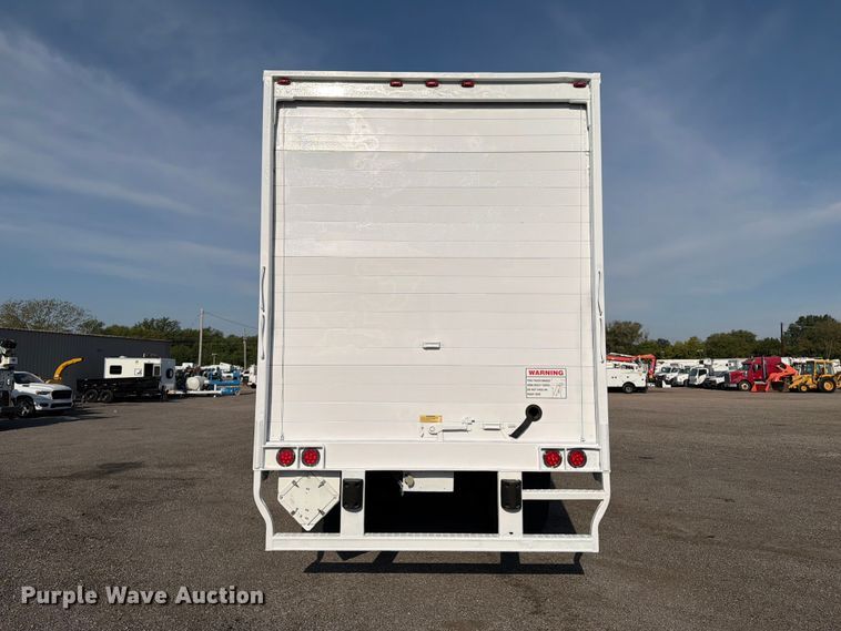 image for item FB5094 2002 Wabash dry van trailer