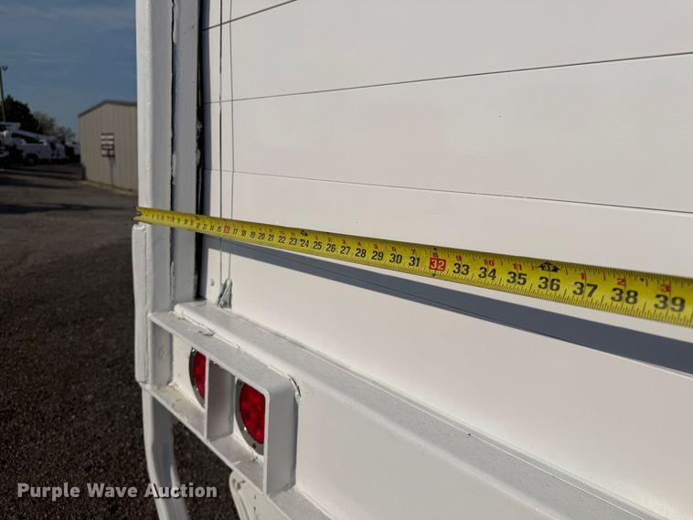 image for item FB5094 2002 Wabash dry van trailer