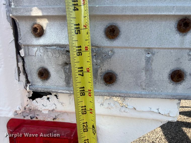 image for item FB5094 2002 Wabash dry van trailer