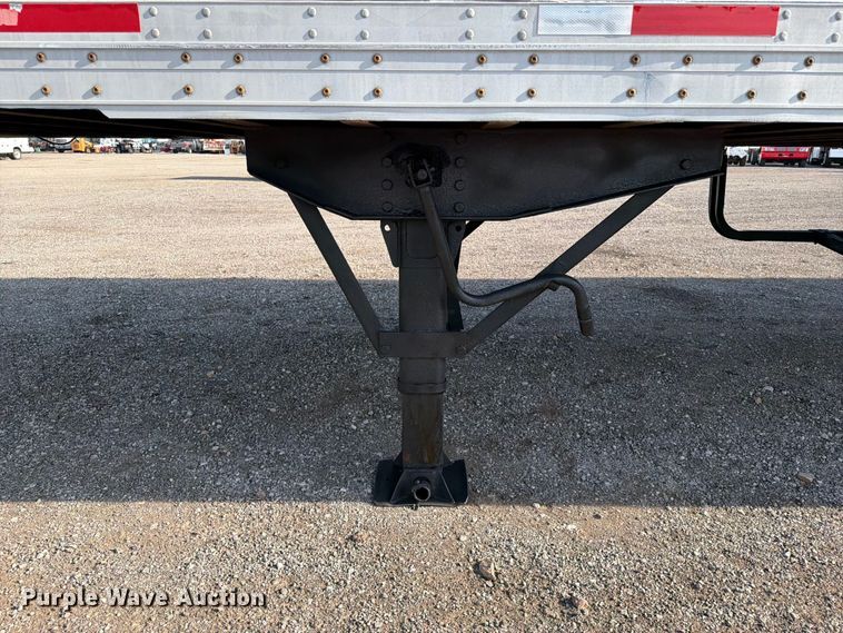 image for item FB5094 2002 Wabash dry van trailer