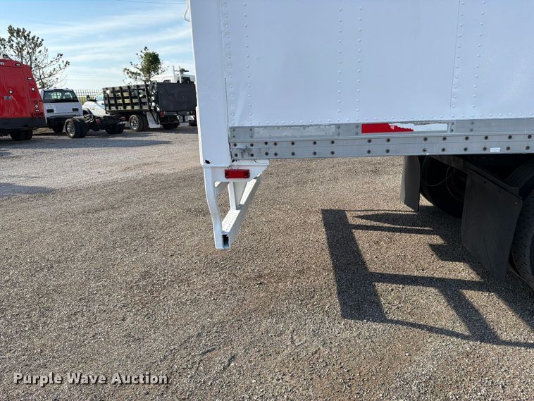 image for item FB5094 2002 Wabash dry van trailer