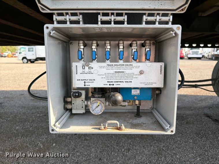 image for item FB5094 2002 Wabash dry van trailer