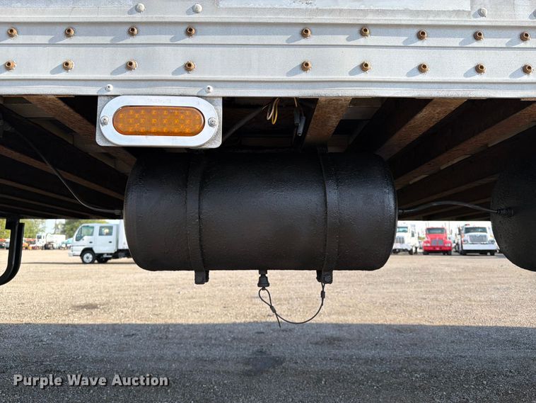 image for item FB5094 2002 Wabash dry van trailer