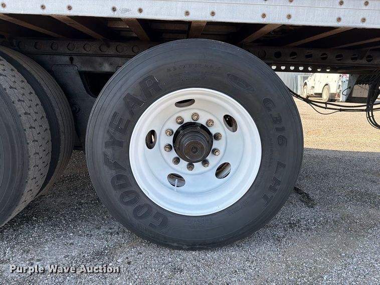 image for item FB5094 2002 Wabash dry van trailer