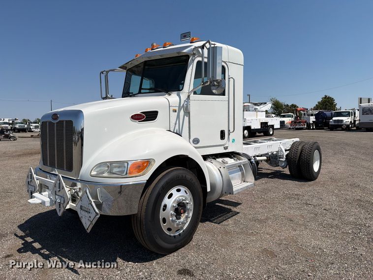 2014 Peterbilt 337 truck cab and chassis
