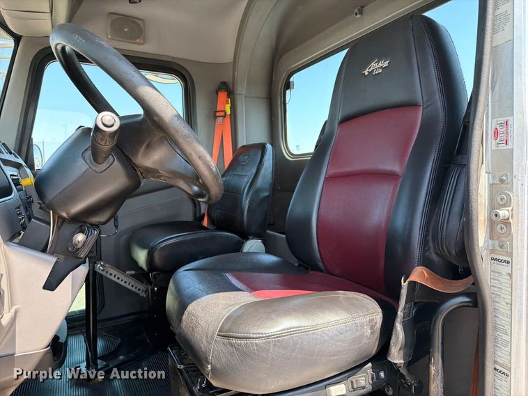 image for item FB5096 2014 Peterbilt 337 truck cab and chassis