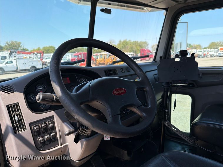 image for item FB5096 2014 Peterbilt 337 truck cab and chassis