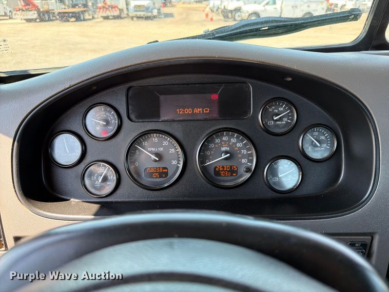 image for item FB5096 2014 Peterbilt 337 truck cab and chassis