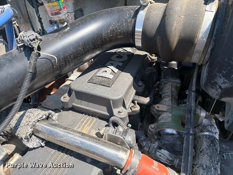 image for item FB5096 2014 Peterbilt 337 truck cab and chassis