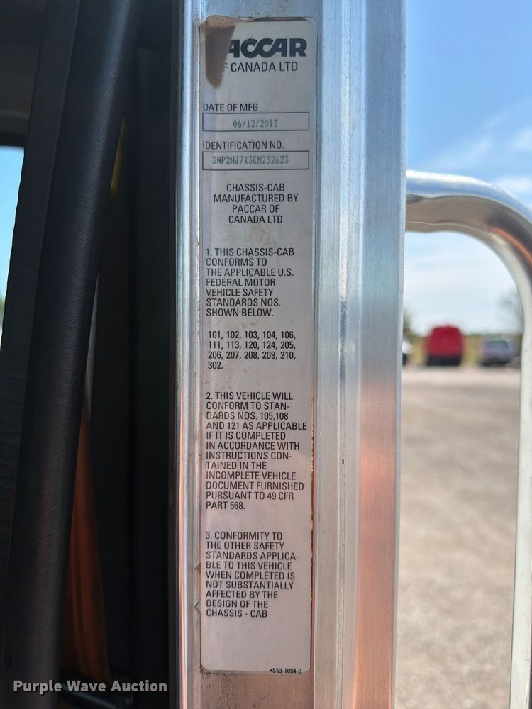image for item FB5096 2014 Peterbilt 337 truck cab and chassis