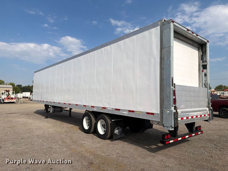 image for item FB5099 2021 Utility VS2RA refrigerated van trailer