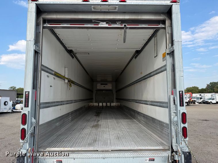 image for item FB5099 2021 Utility VS2RA refrigerated van trailer