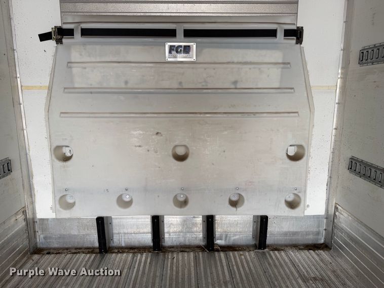 image for item FB5099 2021 Utility VS2RA refrigerated van trailer
