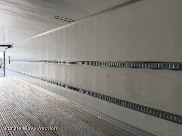 image for item FB5099 2021 Utility VS2RA refrigerated van trailer