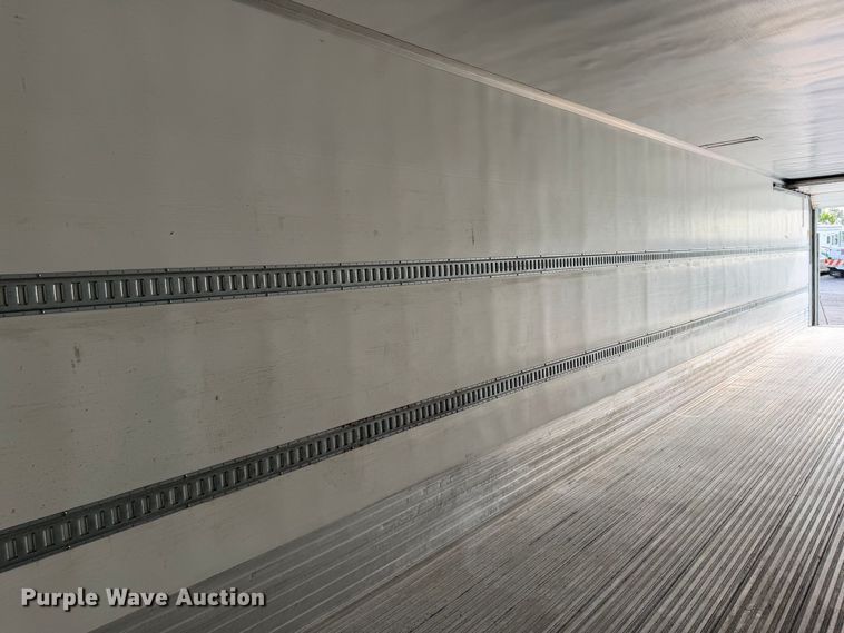 image for item FB5099 2021 Utility VS2RA refrigerated van trailer